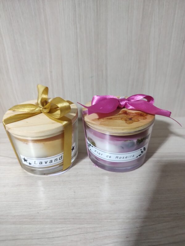 Velas Aromática no pote de vidro com tampa de madeira pinus - Imagem 4